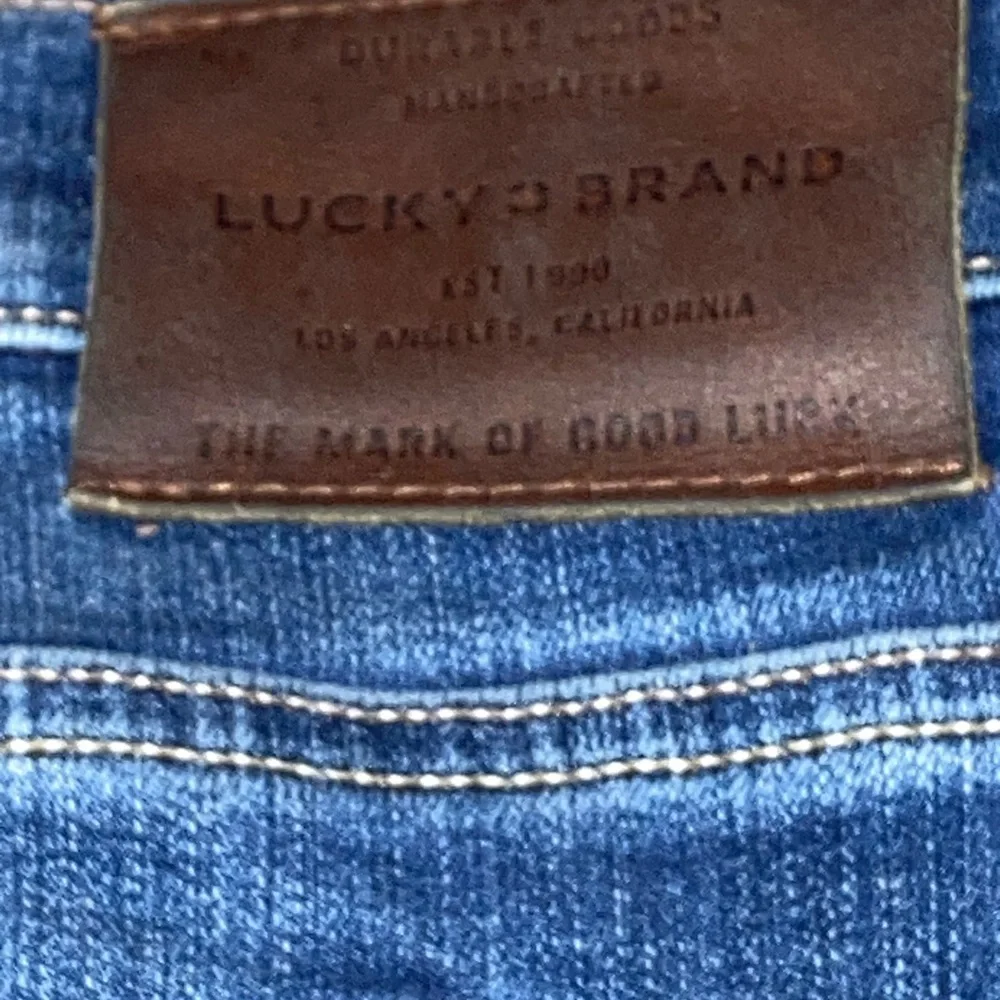 Lucky Brand Jeans - Picture 4 of 5